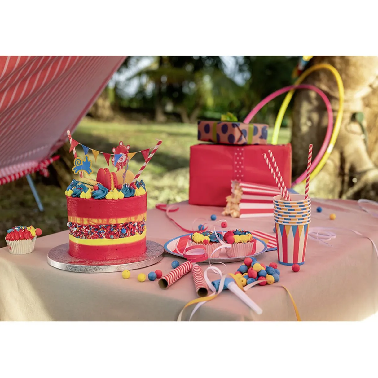 Gifi Carte d'invitation Circus avec enveloppe x 8^ Loisirs Créatifs Et Emballage Cadeau