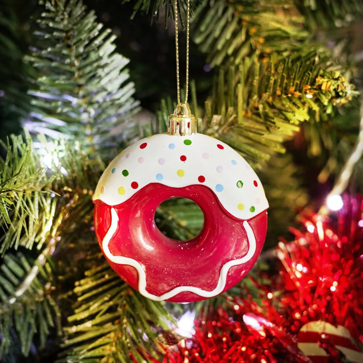 Gifi Donut à suspendre bleu ou rose Ø8cm^ Décoration Sapin