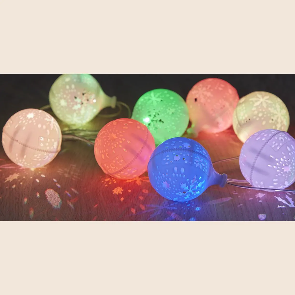 Gifi Guirlande électrique intérieure boules multicolores 8 LED fixe 1,75 m^ Décoration Extérieure De Noël