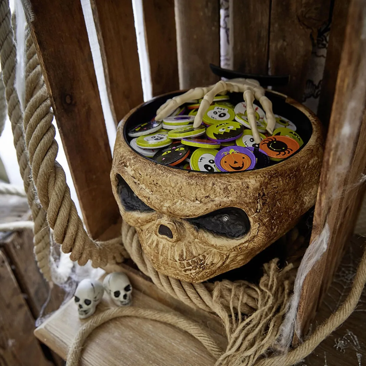 Discount Gifi Saladier à bonbons Halloween squelette animé lumineux sonore