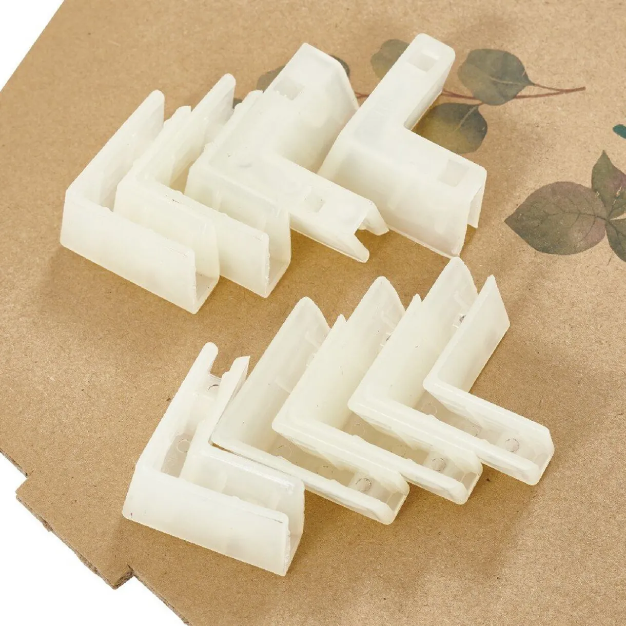 Online Gifi Tour de sapin motif végétal